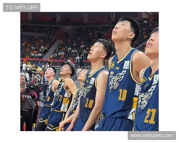 广州篮球队个人能力引发热议球迷对球员表现展开激烈讨论