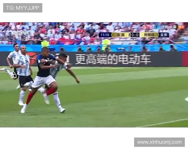 当今足球明星中谁的影响力和人气最高引发了广泛关注和讨论