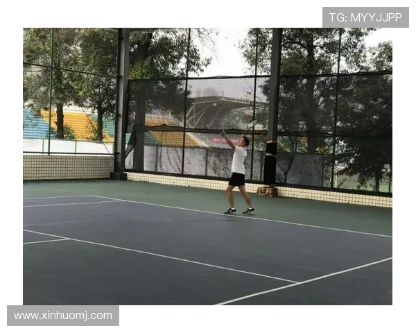 成都网球队的默契配合与战术探讨:提升团队协作的关键因素 成都网球队的默契配合与战术探讨:提升团队协作的关键因素